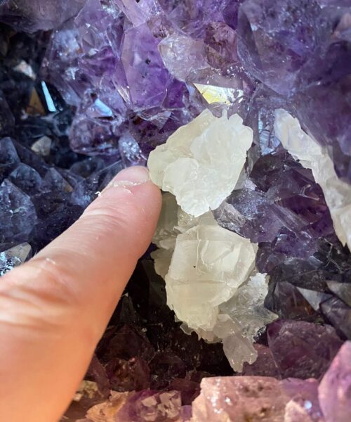 Amethyst Crystal Geode 816 Premium Queen Grade 16.44kg H29xW26xD18cm - Image 6
