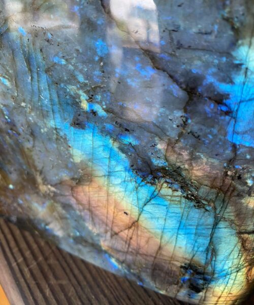HUGE Blue Labradorite Freeform 28 Self Standing Healing Crystal Natural Polished Crystal Gem 4.728kg – H19xW20xD6cm - Image 14