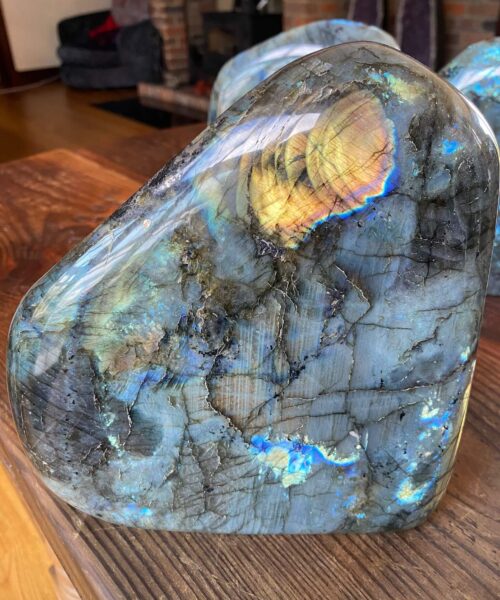 HUGE Blue Labradorite Freeform 29 Self Standing Healing Crystal Natural Polished Crystal Gem 4.207kg – H21xW20xD5cm