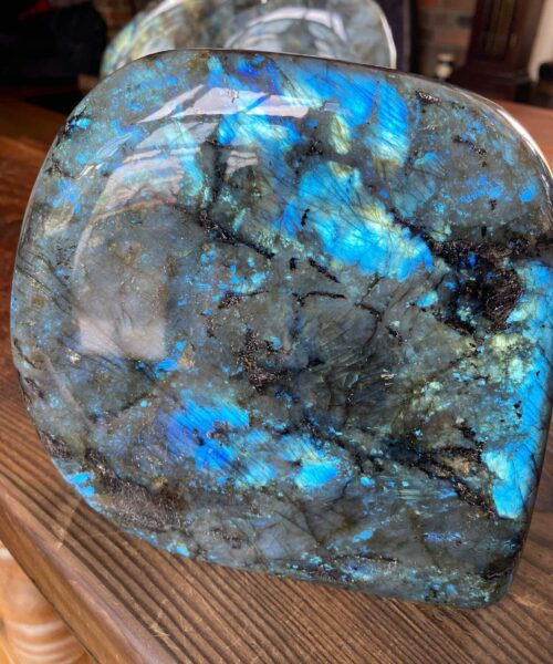HUGE Blue Labradorite Freeform 30 Self Standing Healing Crystal Natural Polished Crystal Gem 6.550g – H16xW15xD9cm