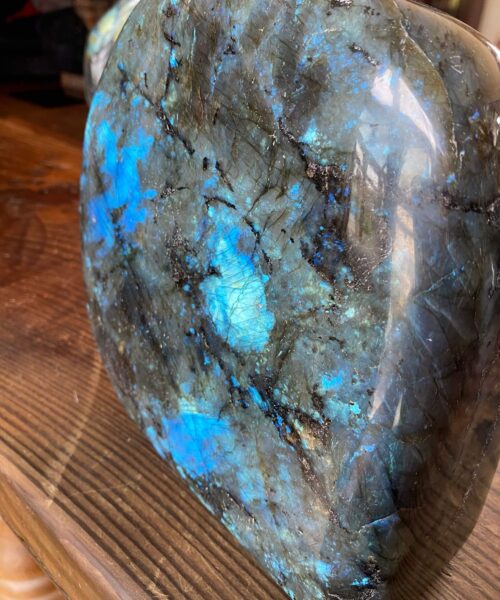 HUGE Blue Labradorite Freeform 30 Self Standing Healing Crystal Natural Polished Crystal Gem 6.550g – H16xW15xD9cm - Image 9