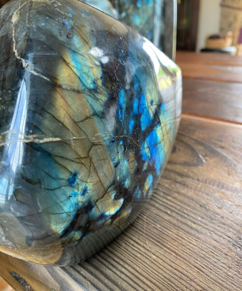 HUGE Blue Labradorite Freeform 33 Self Standing Healing Crystal Natural Polished Crystal Gem 3.736g – H19xW15xD9cm - Image 3