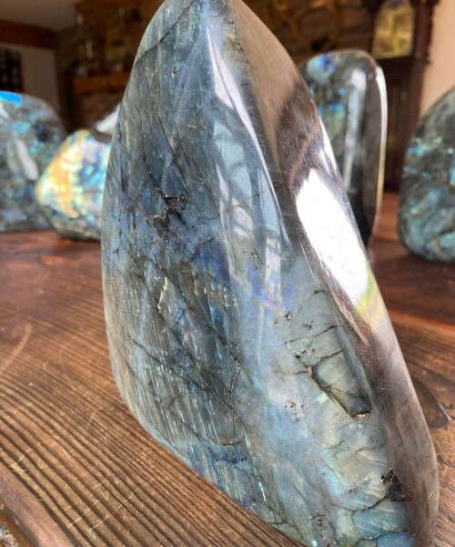 HUGE Blue Labradorite Freeform 34 Self Standing Healing Crystal Natural Polished Crystal Gem 3.150g – H18xW16xD8cm - Image 7