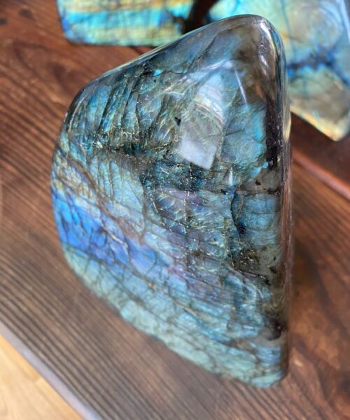 HUGE Blue Labradorite Freeform 35 Self Standing Healing Crystal Natural Polished Crystal Gem 4.152g – H22xW17xD8cm - Image 9