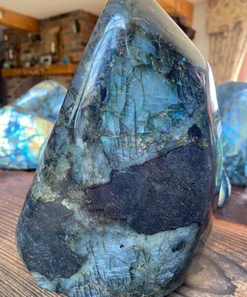 HUGE Blue Labradorite Freeform 35 Self Standing Healing Crystal Natural Polished Crystal Gem 4.152g – H22xW17xD8cm - Image 6
