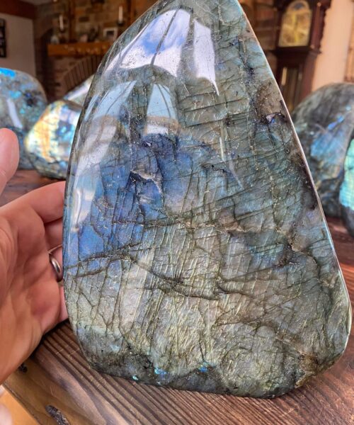 HUGE Blue Labradorite Freeform 35 Self Standing Healing Crystal Natural Polished Crystal Gem 4.152g – H22xW17xD8cm - Image 4
