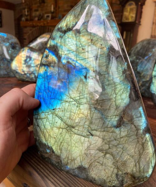 HUGE Blue Labradorite Freeform 35 Self Standing Healing Crystal Natural Polished Crystal Gem 4.152g – H22xW17xD8cm - Image 3