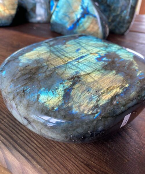 HUGE Blue Labradorite Freeform 37 Self Standing Healing Crystal Natural Polished Crystal Gem 2.907g – H15xW16xD6cm - Image 3