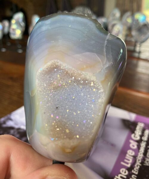 Premium High Grade Amethyst Angel Aura Geode on Stand 43 Mini Geode 336g H14xW7xD5cm - Image 4