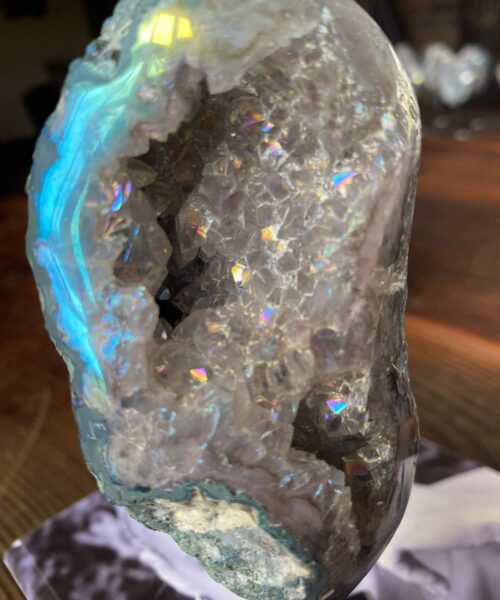 Premium High Grade Amethyst Angel Aura Geode on Stand 24 Mini Geode 309g H17xW6xD7cm - Image 3