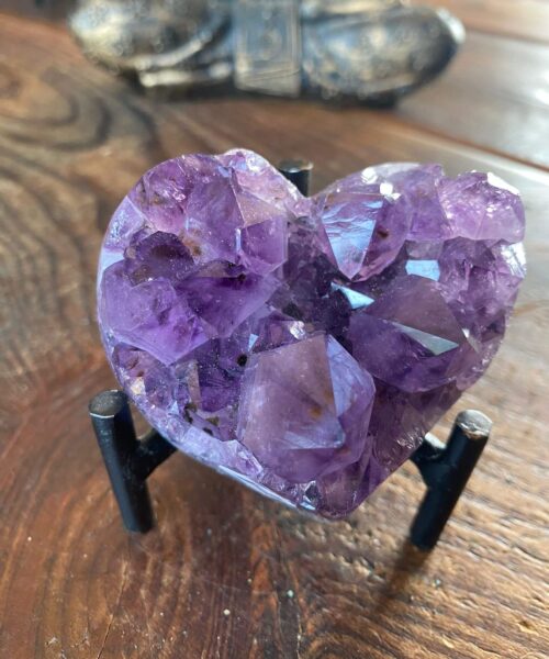 Amethyst Heart on Stand 1 Purple Quartz Geode Crystal Gift 300g - H6xW8xD4.5cm