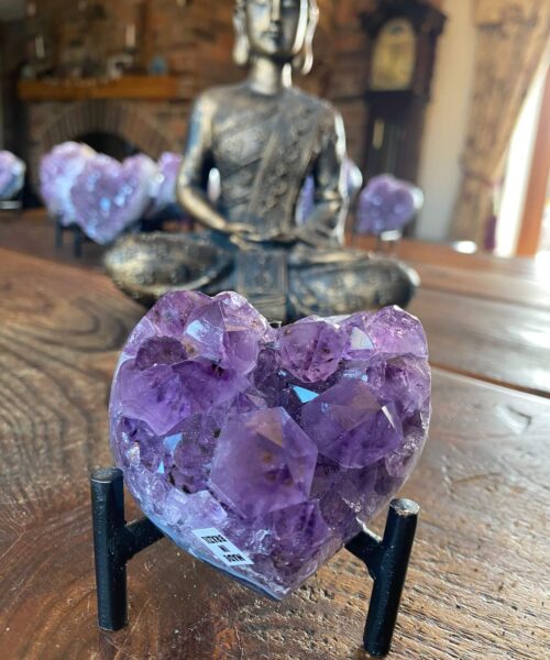 Amethyst Heart on Stand 1 Purple Quartz Geode Crystal Gift 300g - H6xW8xD4.5cm - Image 5