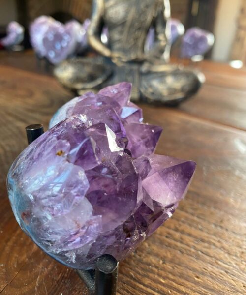 Amethyst Heart on Stand 1 Purple Quartz Geode Crystal Gift 300g - H6xW8xD4.5cm - Image 3