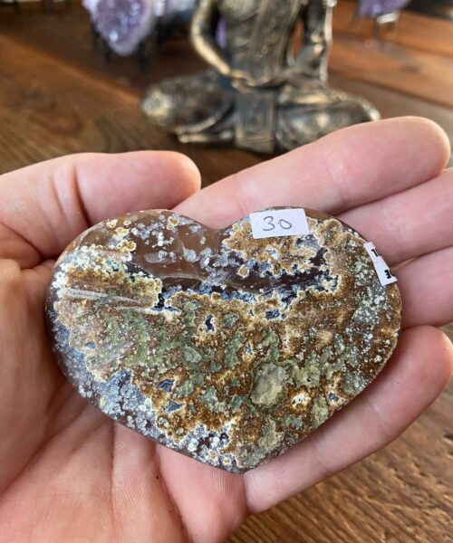 Amethyst Heart on Stand 30 Purple Quartz Geode Crystal Gift 161g - H5.5xW8.5xD1.5cm - Image 3