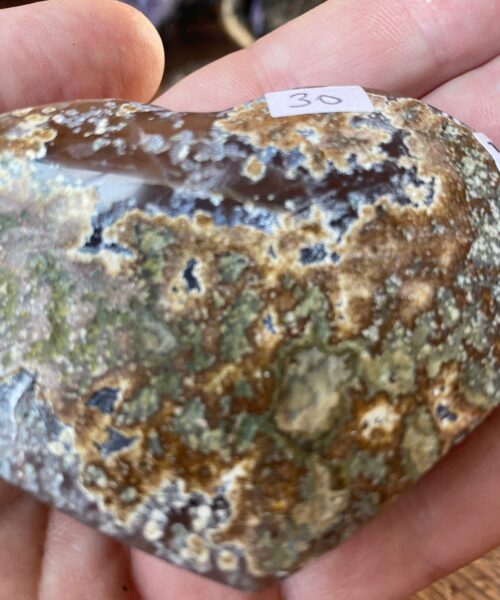 Alternative view of Amethyst Heart on Stand 30 Purple Quartz Geode Crystal Gift 161g - H5.5xW8.5xD1.5cm