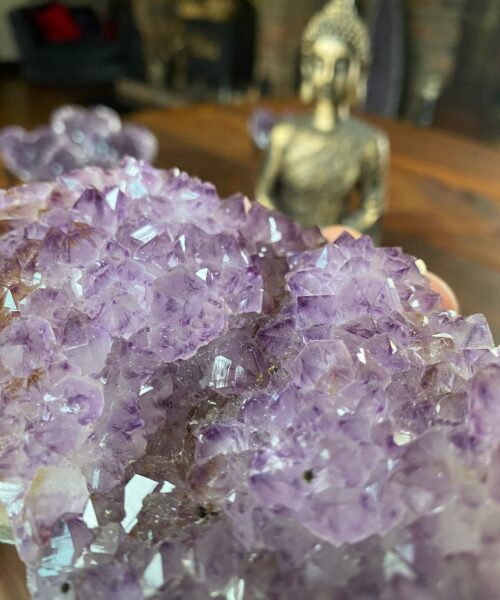 Amethyst Heart on Stand 34 Purple Quartz Geode Crystal Gift 942g - H10.5xW10xD5cm - Image 5