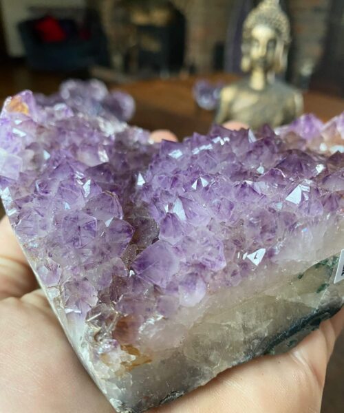 Amethyst Heart on Stand 34 Purple Quartz Geode Crystal Gift 942g - H10.5xW10xD5cm - Image 4