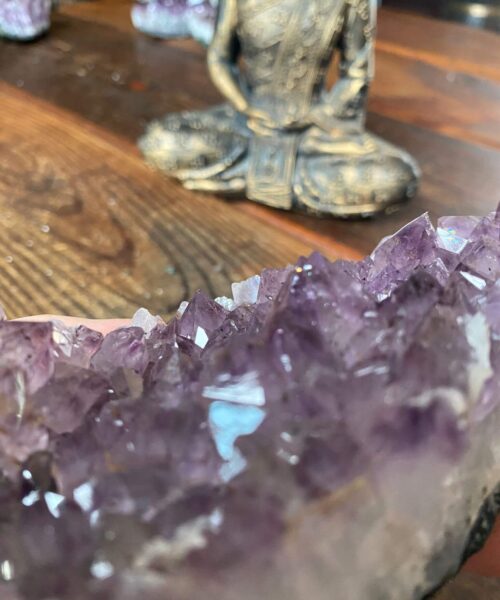 Alternative view of Large Premium High Grade Amethyst Raw Druzy Cluster Piece 29 - 840g L18xW9.5xD7cm