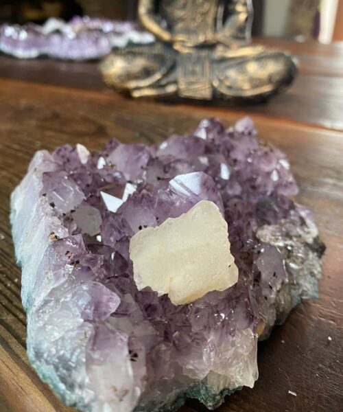 Large Premium High Grade Amethyst Raw Druzy Cluster Piece 20 - 856g L18xW13xD5cm - Image 4