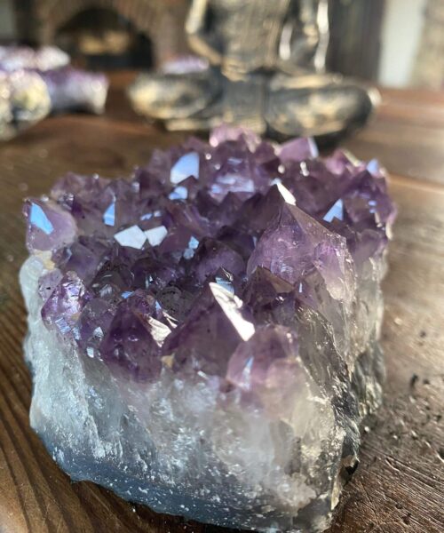 Large Premium High Grade Amethyst Raw Druzy Cluster Piece 23 - 920g L14xW10.5xD4cm - Image 7