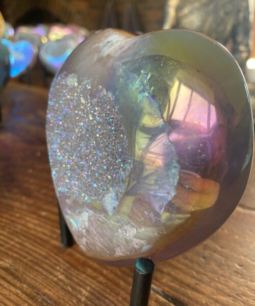 Agate Angel Aura Heart on Stand 11, Aura, Titanium, Cluster, Crystal, Gemstone 532g – H9xW10xD4cm - Image 6