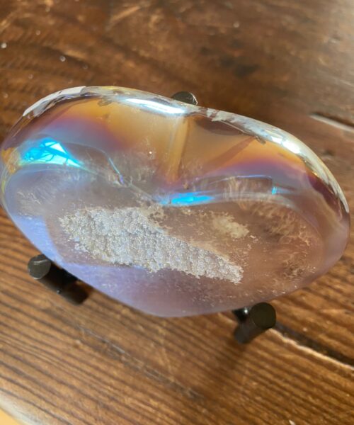 Agate Angel Aura Heart on Stand 14, Aura, Titanium, Cluster, Crystal, Gemstone 224g – H7.5xW8xD3cm - Image 7
