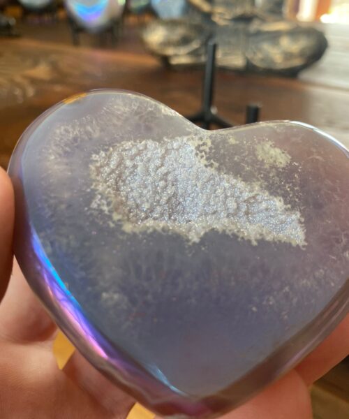 Agate Angel Aura Heart on Stand 14, Aura, Titanium, Cluster, Crystal, Gemstone 224g – H7.5xW8xD3cm - Image 5