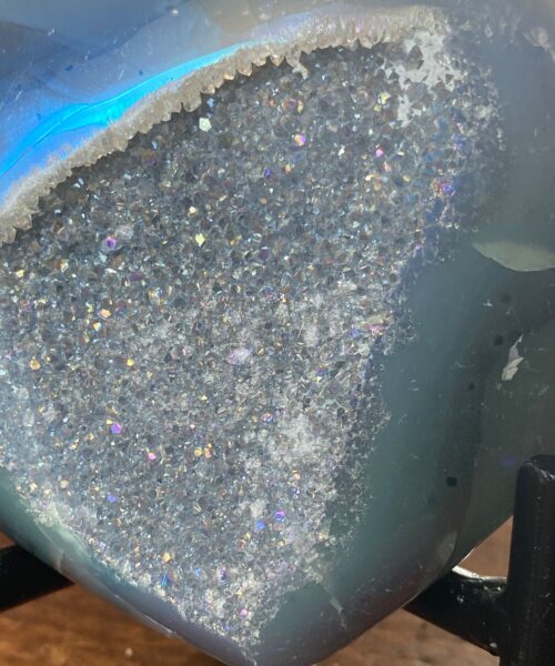 Agate Angel Aura Heart on Stand 16, Aura, Titanium, Cluster, Crystal, Gemstone 349g – H8.5xW9xD3.5cm - Image 8