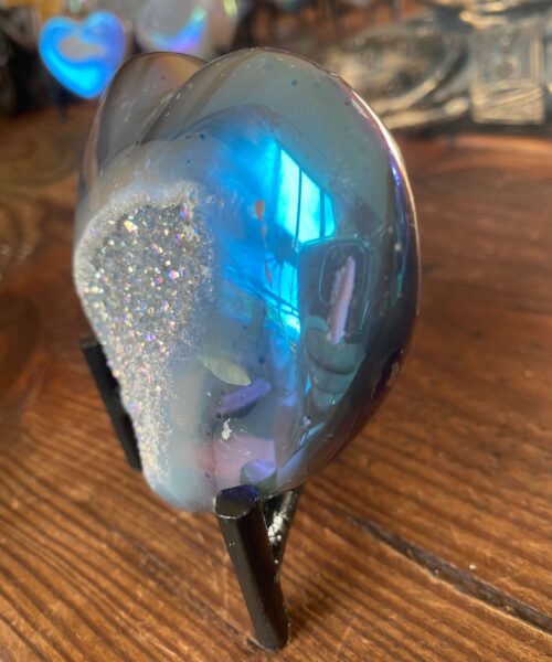 Agate Angel Aura Heart on Stand 16, Aura, Titanium, Cluster, Crystal, Gemstone 349g – H8.5xW9xD3.5cm - Image 6
