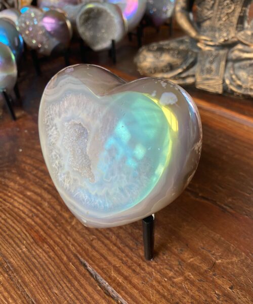 Agate Angel Aura Heart on Stand 19, Aura, Titanium, Cluster, Crystal, Gemstone 503g – H10xW10xD4cm - Image 10