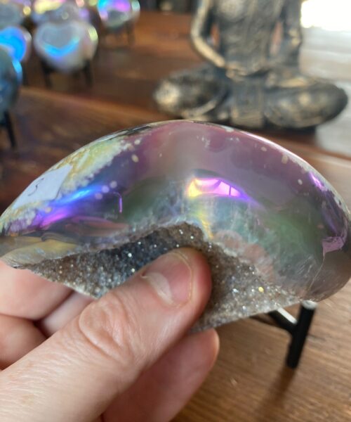 Agate Angel Aura Heart on Stand 3, Aura, Titanium, Cluster, Crystal, Gemstone 200g – H8xW9xD4.5cm - Image 3