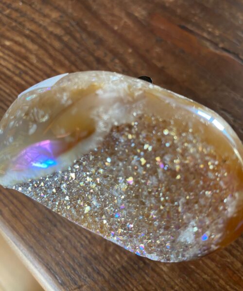 Agate Angel Aura Heart on Stand 9, Aura, Titanium, Cluster, Crystal, Gemstone 241g – H7xW7xD4cm - Image 3