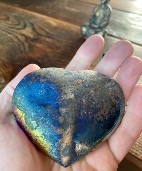 Rainbow Quartz Heart with Stand 12, Aura, Titanium, Cluster, Crystal, Gemstone 354g – H10xW9.5xD3.5cm - Image 3