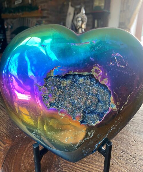 Huge Rainbow Quartz Heart with Stand 15, Aura, Titanium, Cluster, Crystal, Gemstone 1768g – H16xW17xD5cm