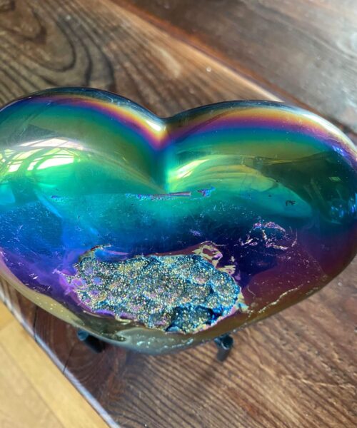 Huge Rainbow Quartz Heart with Stand 15, Aura, Titanium, Cluster, Crystal, Gemstone 1768g – H16xW17xD5cm - Image 11