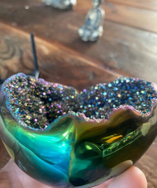 Rainbow Quartz Heart with Stand 17, Aura, Titanium, Cluster, Crystal, Gemstone 620g – H12xW11xD6cm - Image 8