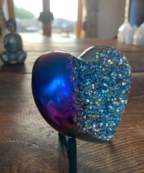 Rainbow Quartz Heart with Stand 20, Aura, Titanium, Cluster, Crystal, Gemstone 514g – H9.5xW10.5xD5cm - Image 12