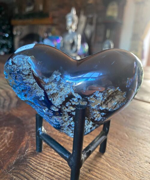 Rainbow Quartz Heart with Stand 20, Aura, Titanium, Cluster, Crystal, Gemstone 514g – H9.5xW10.5xD5cm - Image 9