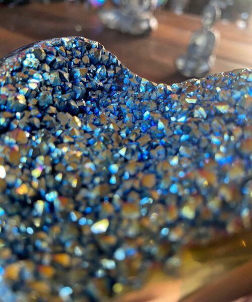 Rainbow Quartz Heart with Stand 20, Aura, Titanium, Cluster, Crystal, Gemstone 514g – H9.5xW10.5xD5cm - Image 7