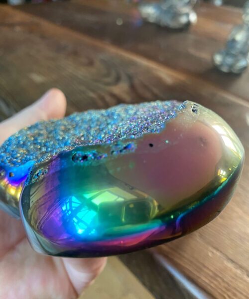 Rainbow Quartz Heart with Stand 22, Aura, Titanium, Cluster, Crystal, Gemstone 728g – H11.5xW13xD4cm - Image 3