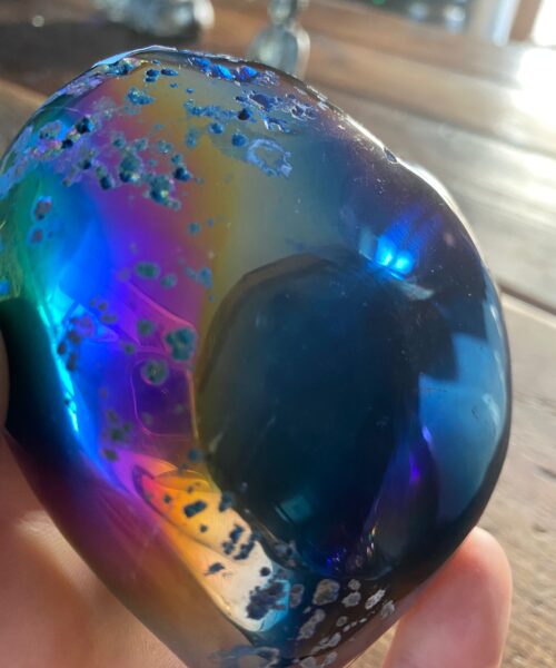 Alternative view of Rainbow Quartz Heart with Stand 23, Aura, Titanium, Cluster, Crystal, Gemstone 558g – H12xW10xD4cm