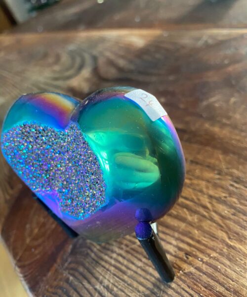 Rainbow Quartz Heart with Stand 24, Aura, Titanium, Cluster, Crystal, Gemstone 354g – H8xW9xD4cm - Image 10