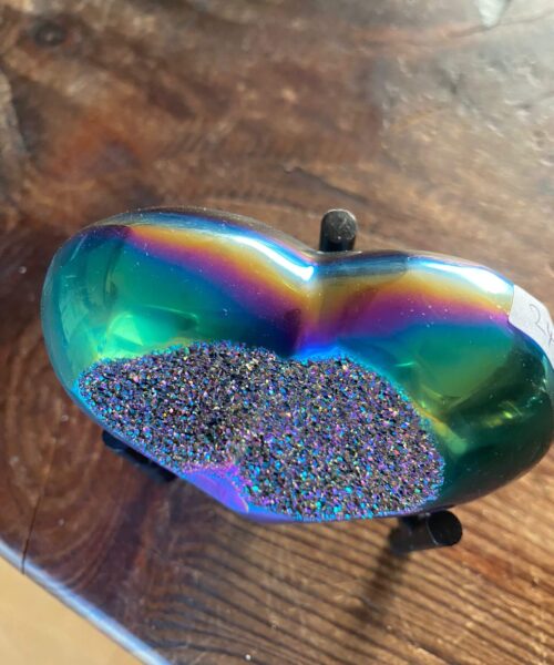 Rainbow Quartz Heart with Stand 24, Aura, Titanium, Cluster, Crystal, Gemstone 354g – H8xW9xD4cm - Image 9