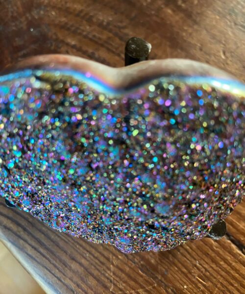 Rainbow Quartz Heart with Stand 26, Aura, Titanium, Cluster, Crystal, Gemstone 282g – H8xW7.5xD4cm - Image 9
