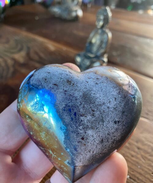 Rainbow Quartz Heart with Stand 26, Aura, Titanium, Cluster, Crystal, Gemstone 282g – H8xW7.5xD4cm - Image 4
