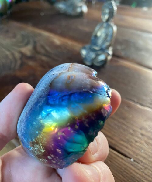 Alternative view of Rainbow Quartz Heart with Stand 26, Aura, Titanium, Cluster, Crystal, Gemstone 282g – H8xW7.5xD4cm