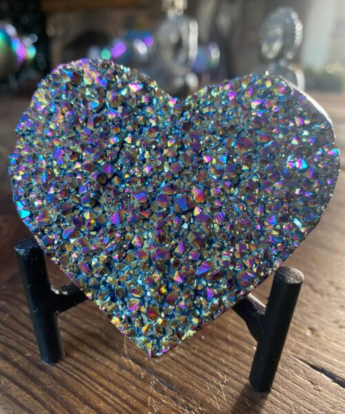 Rainbow Quartz Heart with Stand 27, Aura, Titanium, Cluster, Crystal, Gemstone 278g – H8xW9xD4cm