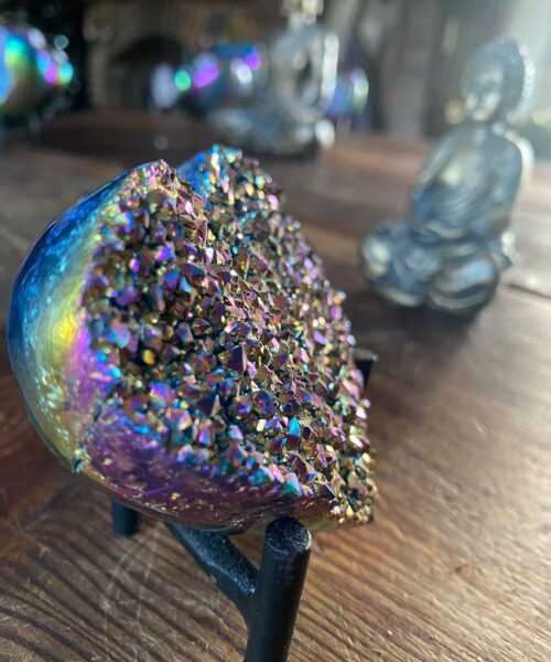Rainbow Quartz Heart with Stand 27, Aura, Titanium, Cluster, Crystal, Gemstone 278g – H8xW9xD4cm - Image 4