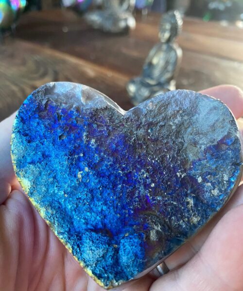 Alternative view of Rainbow Quartz Heart with Stand 27, Aura, Titanium, Cluster, Crystal, Gemstone 278g – H8xW9xD4cm