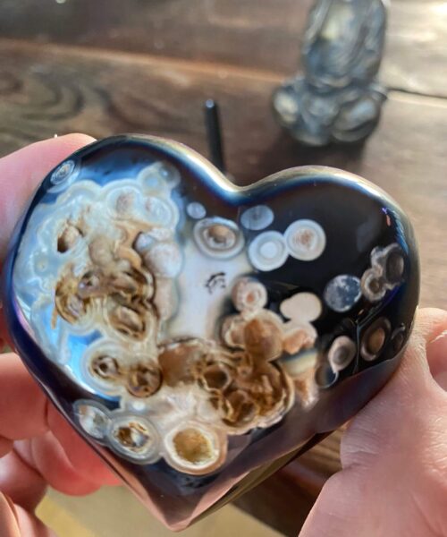 Alternative view of Rainbow Quartz Heart with Stand 29, Aura, Titanium, Cluster, Crystal, Gemstone 238g – H6xW7xD6cm